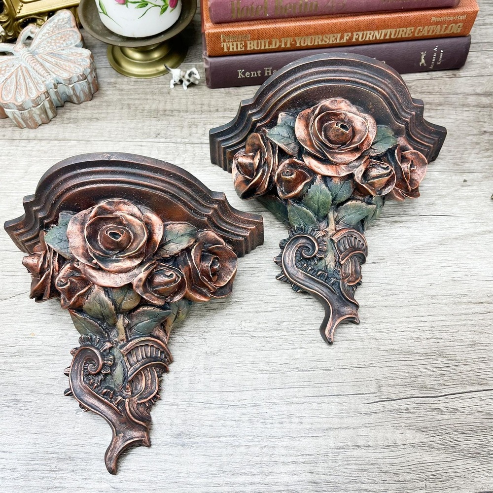 Vintage Rose Shelf Set: Romantic Floral Decor